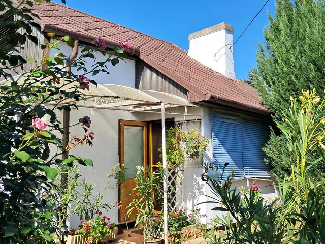 Eladó üdülő és hétvégi ház Szolnok, Üdülőtelep 36 nm