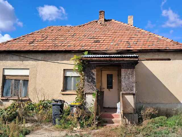 Eladó ház Kengyel 75 nm