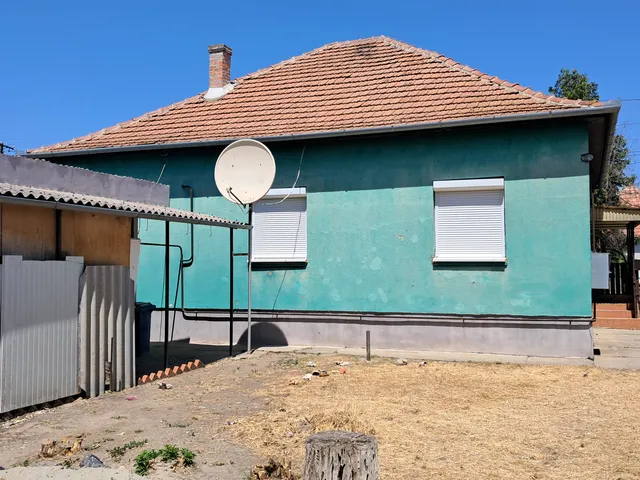 Eladó ház Tiszatenyő 95 nm