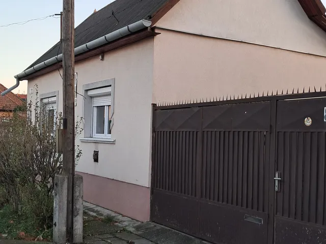 Eladó ház Szolnok, Belváros 80 nm