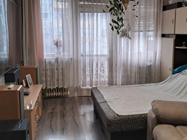 Eladó lakás Szolnok, Széchenyi-lakótelep 54 nm