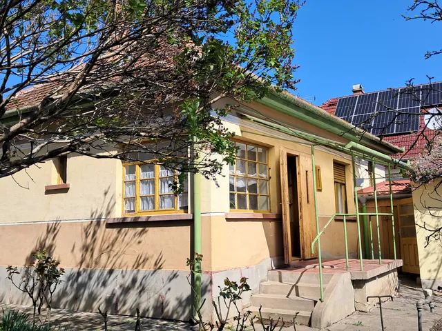 Eladó ház Szolnok, Belváros 76 nm