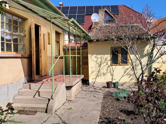 Eladó ház Szolnok, Belváros 76 nm