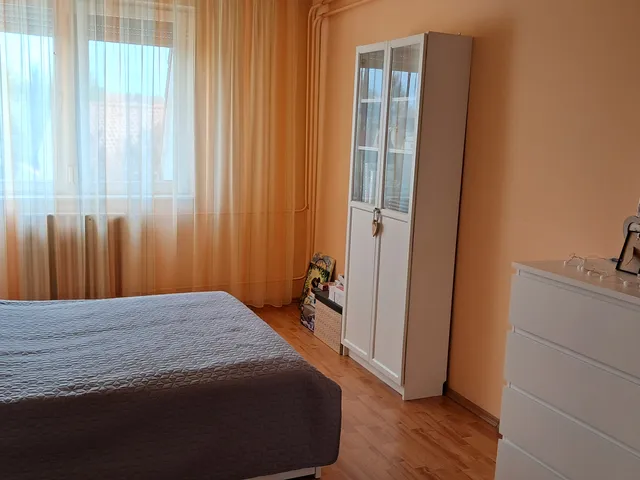 Eladó lakás Szolnok, Belváros 126 nm
