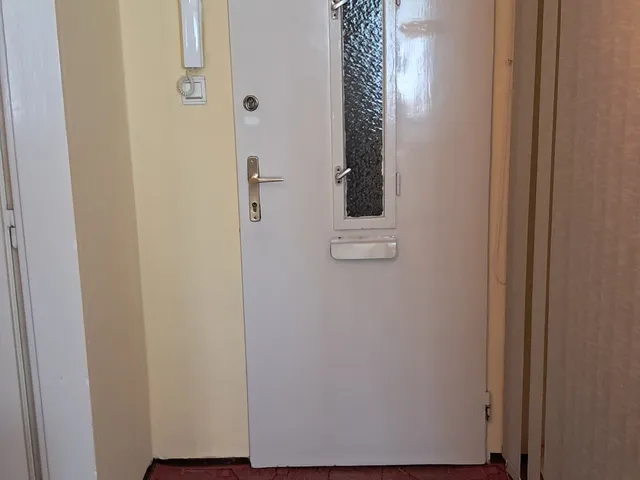 Kiadó kereskedelmi és ipari ingatlan Szolnok, Belváros 49 nm