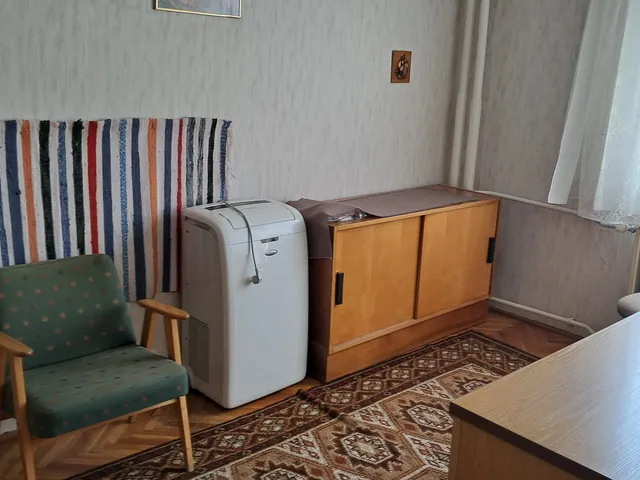 Kiadó kereskedelmi és ipari ingatlan Szolnok, Belváros 49 nm