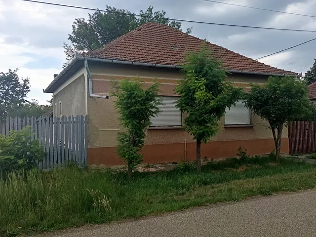 Eladó ház Törökszentmiklós 80 nm