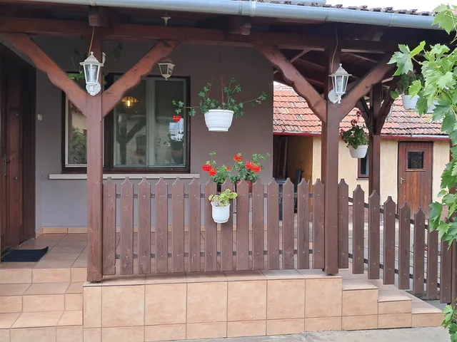 Eladó ház Jászkarajenő 75 nm