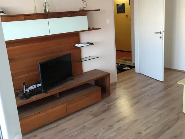 Eladó lakás Szolnok, Széchenyi-lakótelep 54 nm