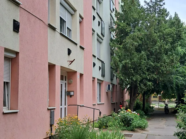 Eladó lakás Szolnok, Belváros 42 nm