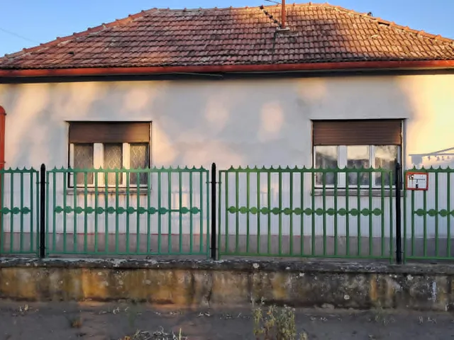 Eladó ház Tiszajenő 73 nm