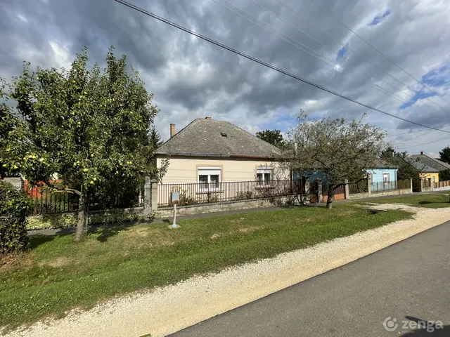 Eladó ház Borzavár 120 nm