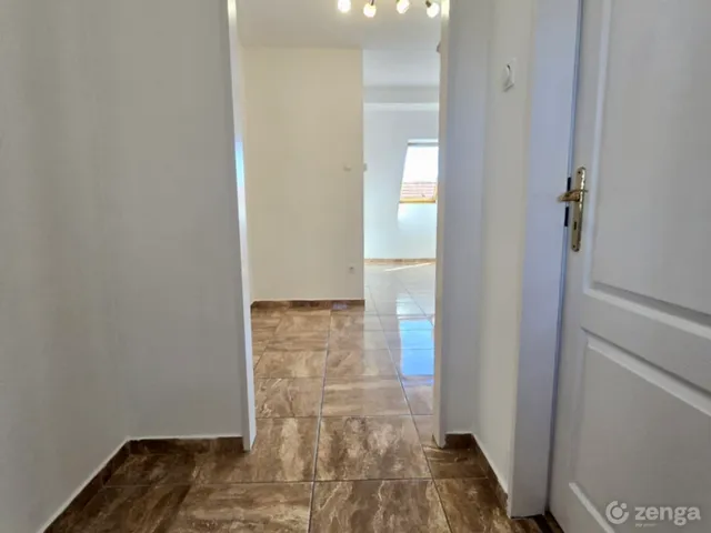 Eladó lakás Pápa, Belváros 38 nm
