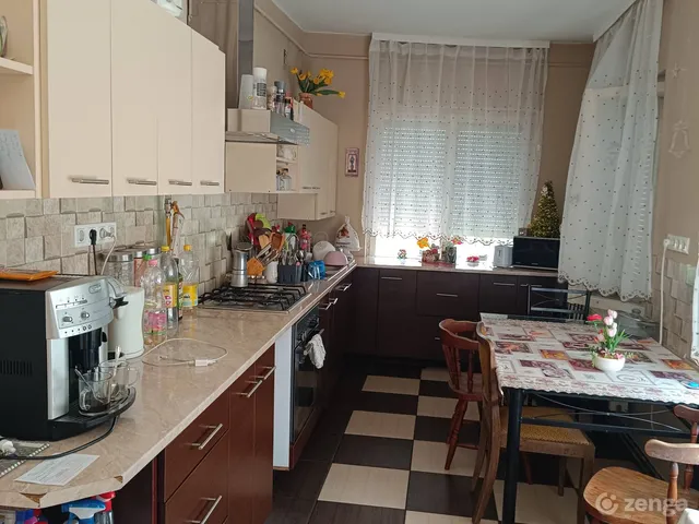 Eladó ház Öcsöd 144 nm