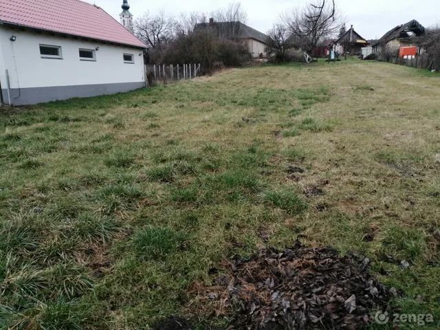 Eladó telek Györköny 1000 nm