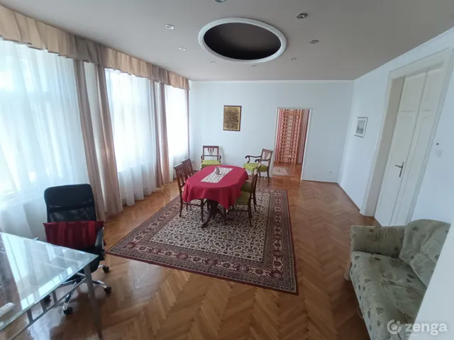 Eladó ház Pápa, Belváros 210 nm