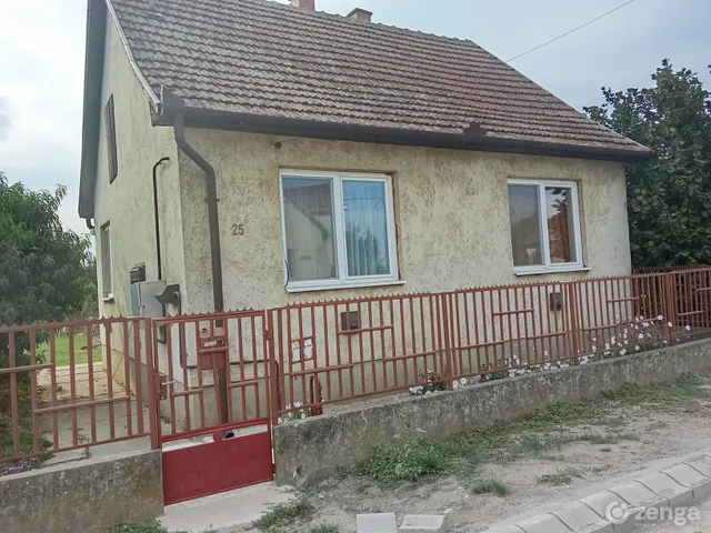 Eladó ház Polgár 80 nm