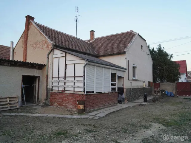 Eladó ház Csepreg 90 nm