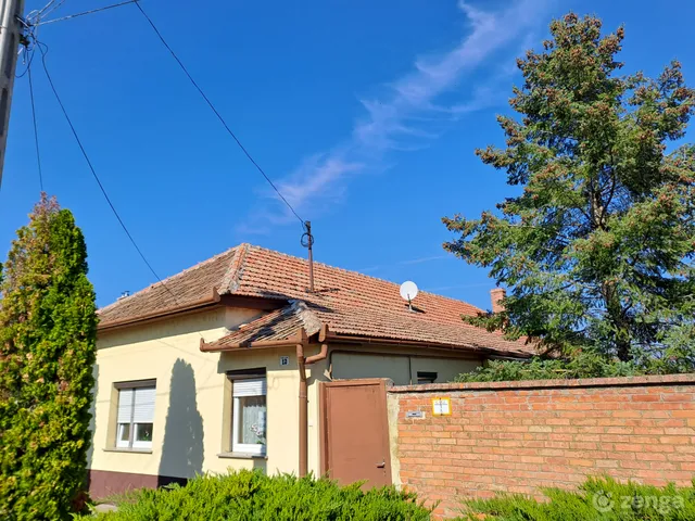 Eladó ház Tiszaalpár 104 nm