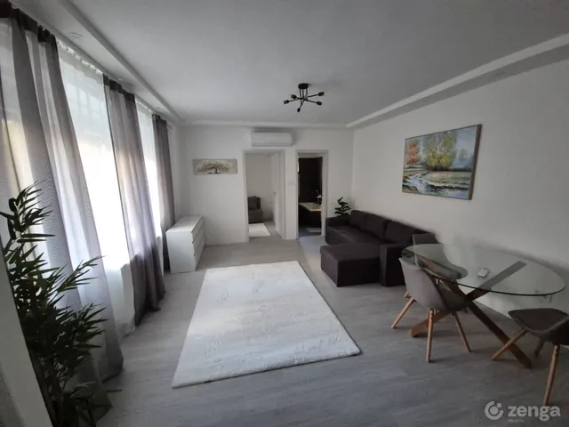 Eladó lakás Pécs, János utca 45 nm