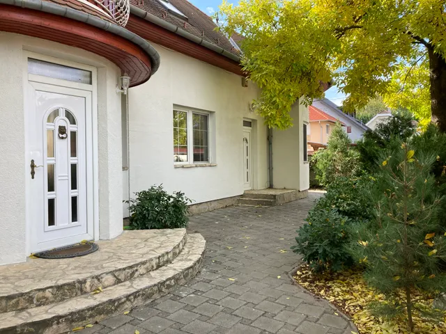 Eladó ház Sződliget 280 nm