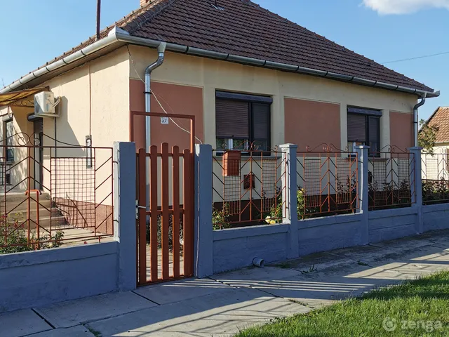 Eladó ház Sarkad 80 nm