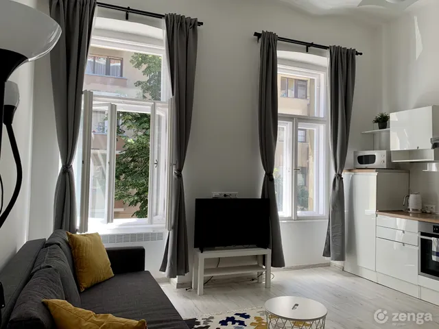 Eladó lakás Budapest VIII. kerület, II. János Pál pápa tér 44 nm