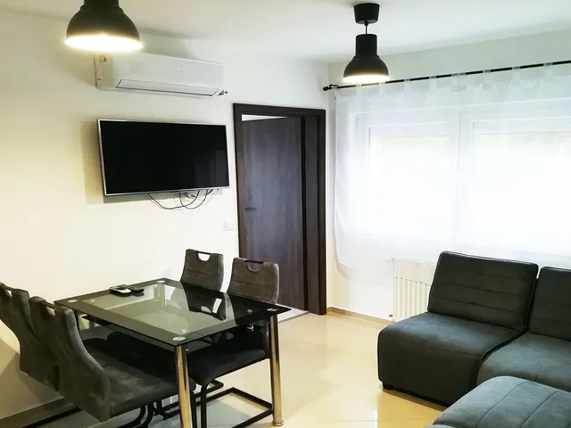 Kiadó lakás Siófok, Aranypart, Köztársaság utca 45 nm