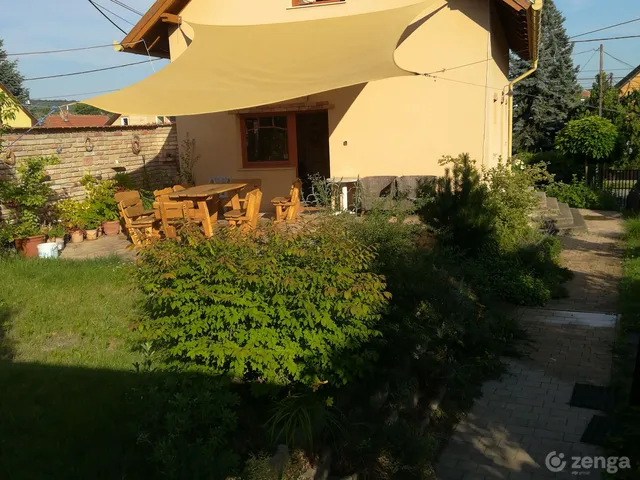 Eladó ház Fót, Kisalag 250 nm