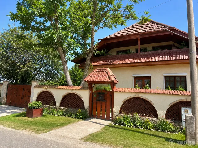 Eladó ház Tatárszentgyörgy 210 nm