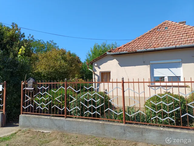 Eladó ház Dánszentmiklós 86 nm