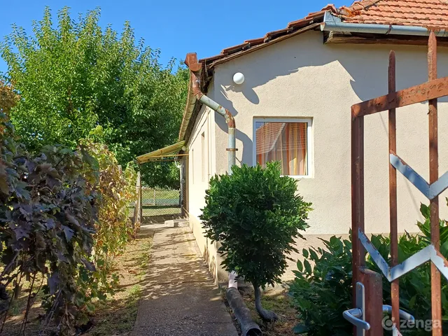 Eladó ház Dánszentmiklós 86 nm