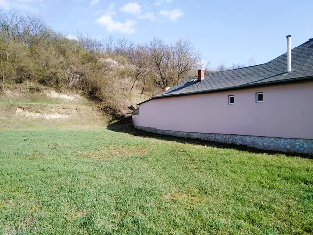 Eladó telek Andornaktálya 720 nm