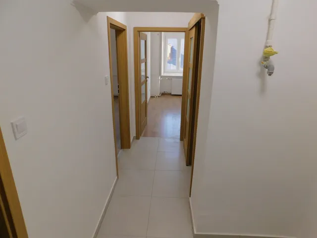 Kiadó kereskedelmi és ipari ingatlan Eger, Belváros 74 nm