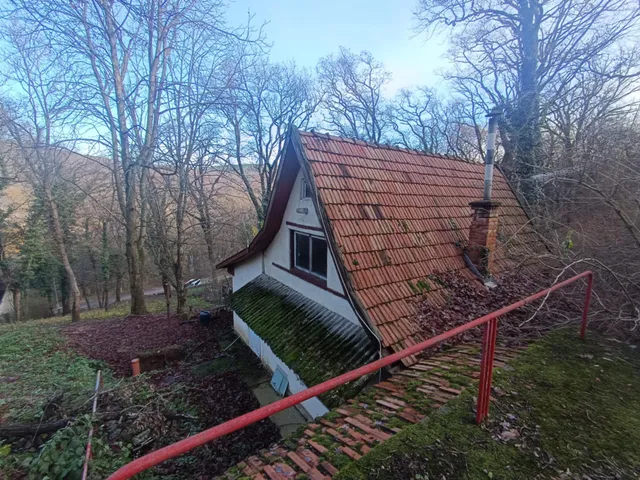 Eladó telek Noszvaj 1700 nm