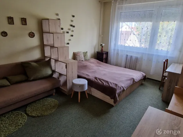 Eladó lakás Szeged, Makkosház 35 nm