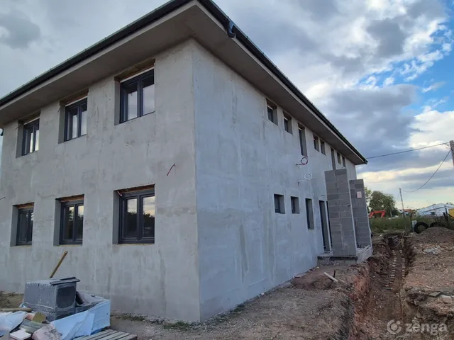 Eladó lakás Cegléd 70 nm