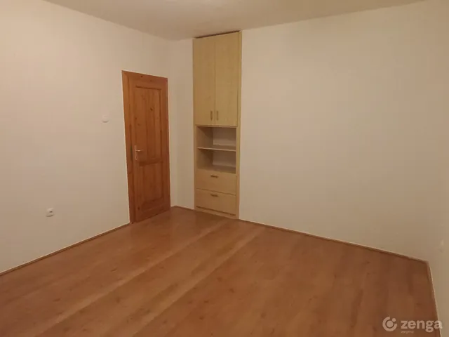 Kiadó lakás Gyöngyös, Dél-Kálváriapart 58 nm