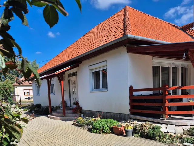 Eladó ház Békés 181 nm