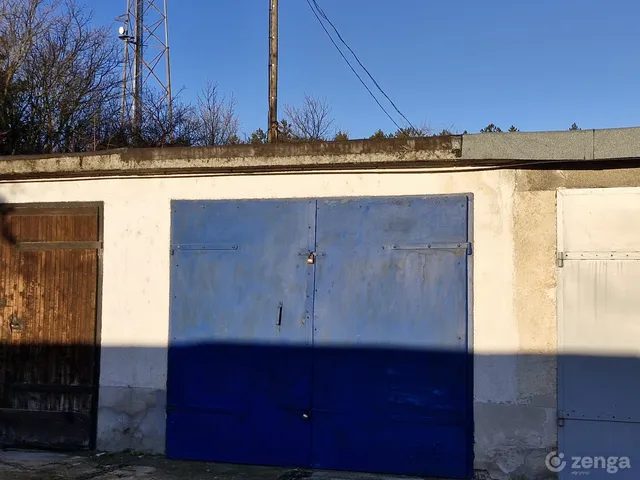 Eladó garázs Várpalota, Kismező 16 nm