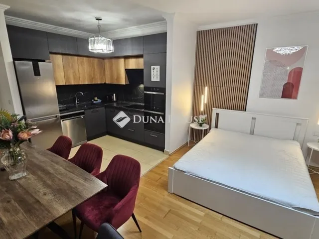 Eladó lakás Budapest VI. kerület 127 nm
