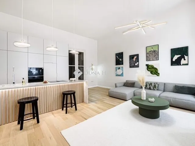 Eladó lakás Budapest V. kerület 67 nm