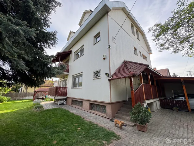 Eladó ház Dunakeszi, Szabadságliget 240 nm