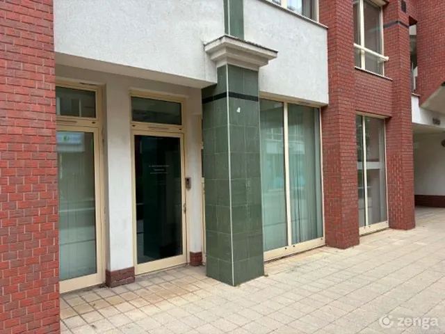 Kiadó kereskedelmi és ipari ingatlan Debrecen, Belváros 220 nm