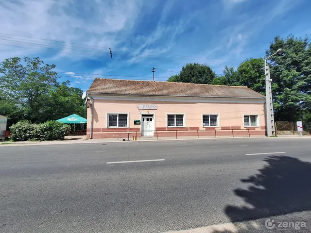 Eladó kereskedelmi és ipari ingatlan Szany, Béke utca 50 200 nm