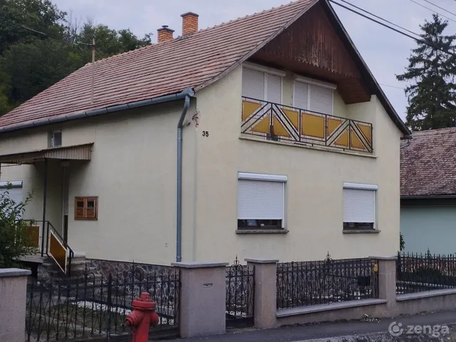 Eladó ház Kismányok 160 nm