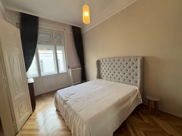 Kiadó lakás Budapest V. kerület, Sörház utca 85 nm