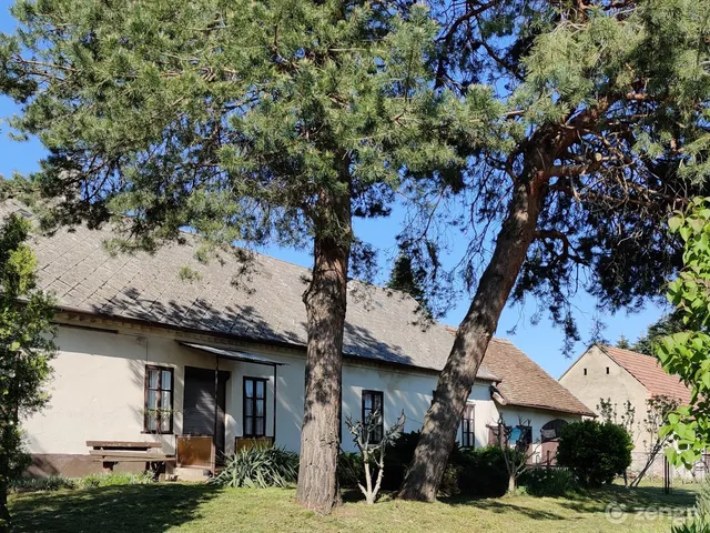 Eladó ház Kadarkút, Fő utca 28 90 nm