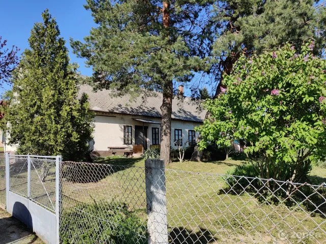 Eladó ház Kadarkút, Fő utca 28 90 nm