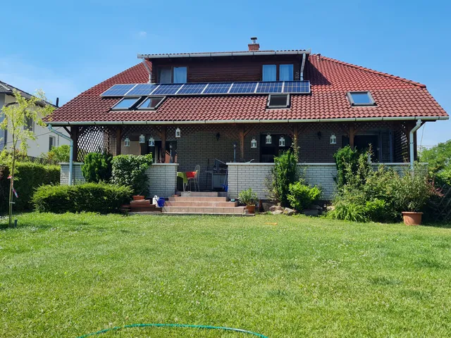 Eladó ház Érd, Fenyves-Parkváros 253 nm
